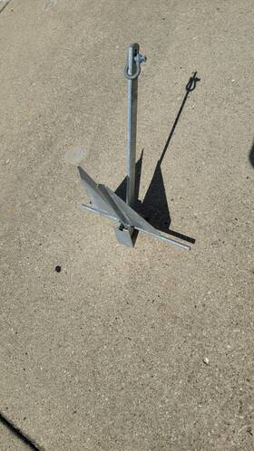 Five Oceans 747565985280 Boat Anchor - Fluke 9 Lb Galvanized Steel Anchors For Pontoon