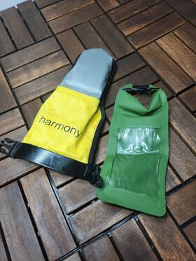 8023002 Harmony Dry Flex Waterproof Cell Phone Case With Flotation/padding Extra Bag