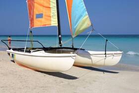 987-1510 Hobie Xcat 16ft Catamaran With Rowing Set Up Wheel Car Fully Equipped