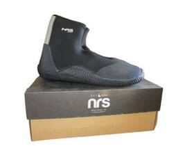 30032-02.113 Nrs Comm 3- Wetshoe Sz 15 Color-coded Gray Neoprene Heell Panel