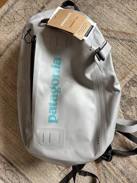 49241 Patagonia Stormfront Sling New With Tags