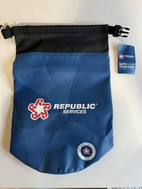 Smu747 Republic Services New- Pvc Waterproof Roll-top Dry Bag With Shoulder Strap