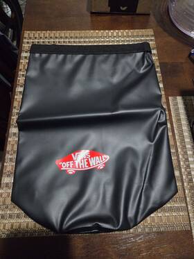 Vans 196575040487 New Off The Wall Family Collection Black Essential Outdoor Dry Bag