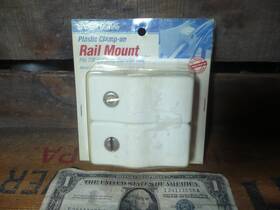 5142054 West Marine Plastic Clamp-on Rail Mount For 7/8 Inch Rails