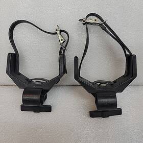 8003003 Yakima Pair Of Multimounts With Straps Fits Round Bar Holds Paddles Oars
