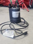 /water Portable Submersible 1/6 Hp ,utility Pump. 1500 Gph. Fixed Price $60.00.